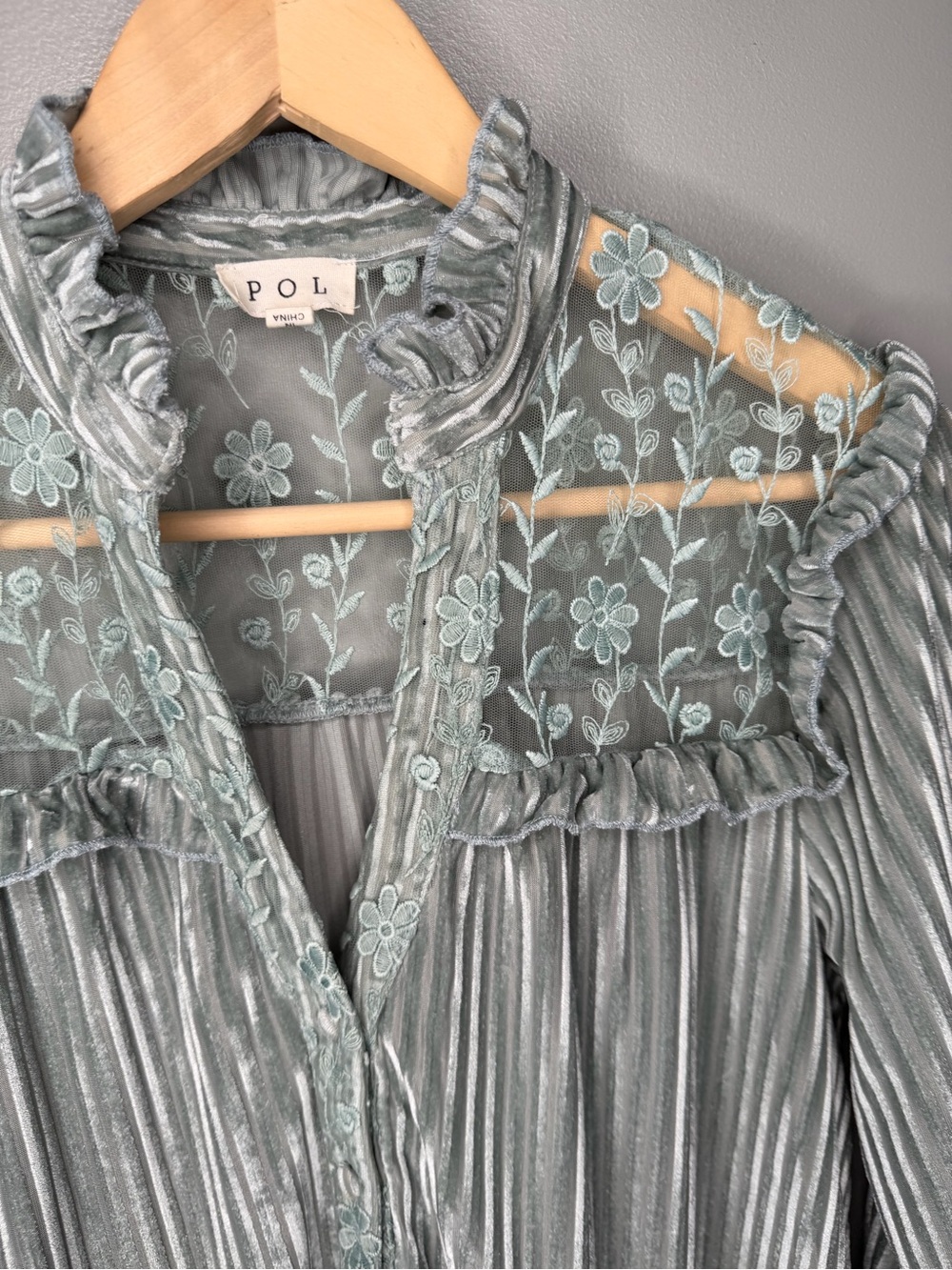 POL Lace Pleated Victorian Tunic - Picture 7 of 11